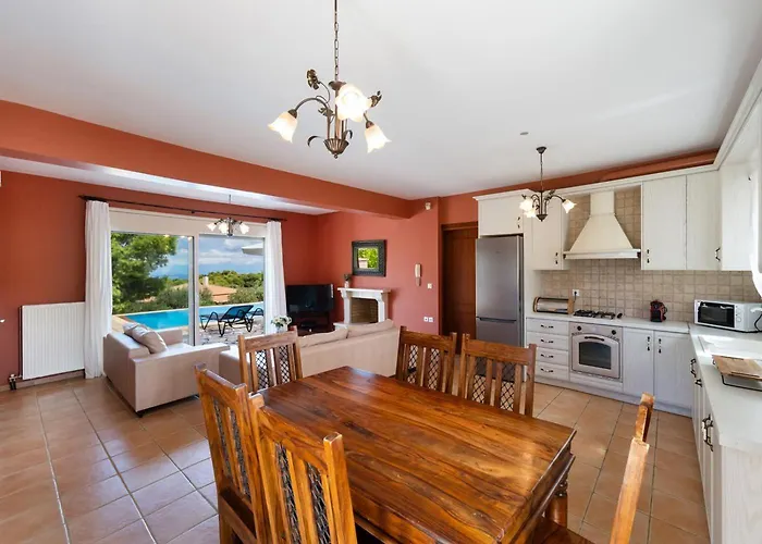 Eudora * Tsoukaladhes